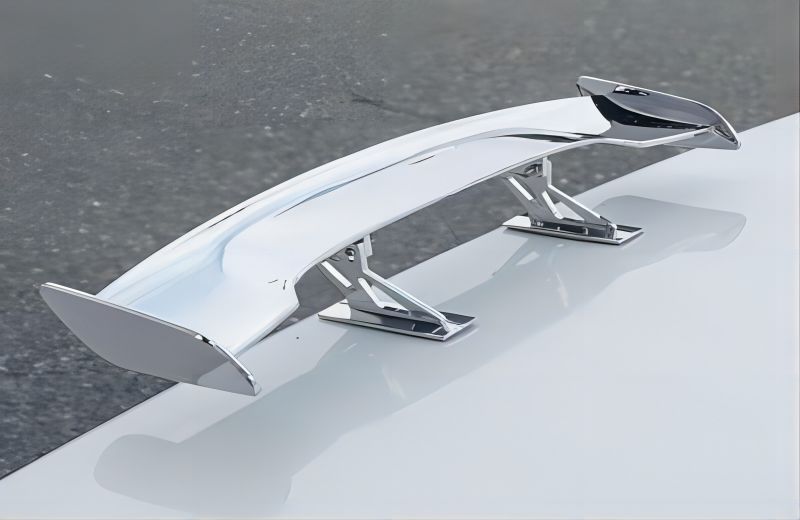 汽車(chē)尾翼激光開(kāi)孔.jpg